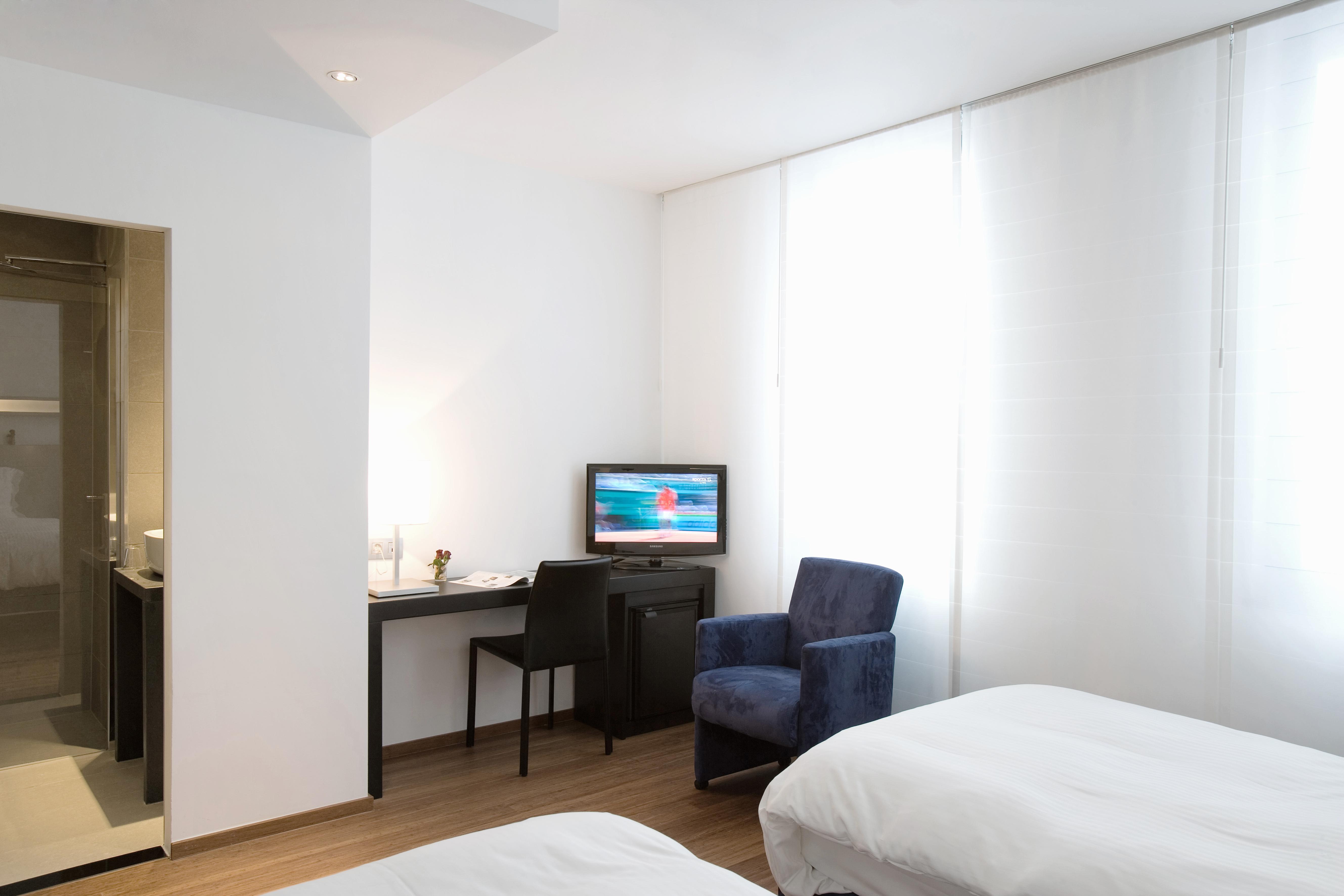 Hotel Aqua By Happyculture Saint-Gilles Room photo