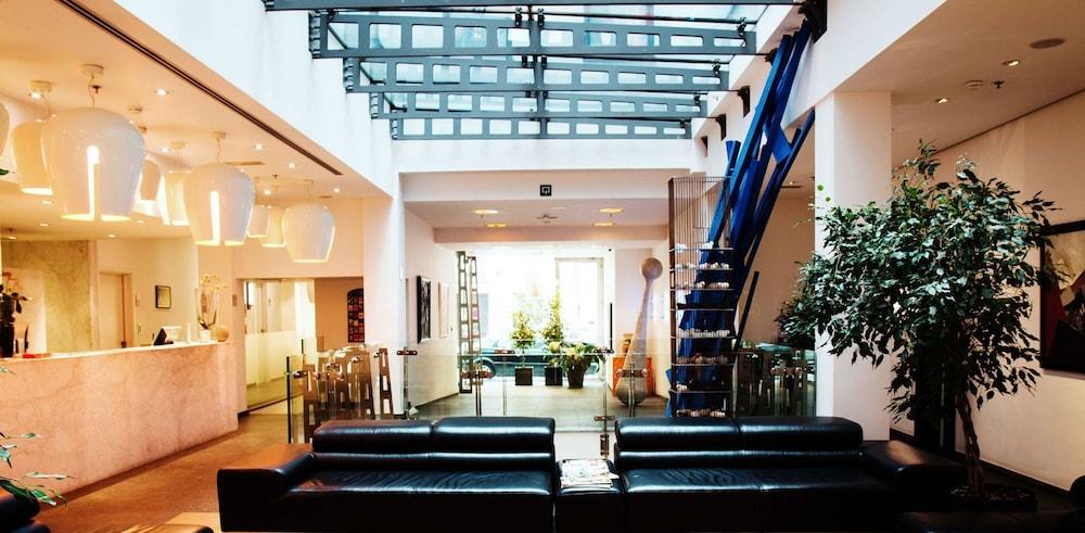 Hotel Aqua By Happyculture Saint-Gilles Exterior photo