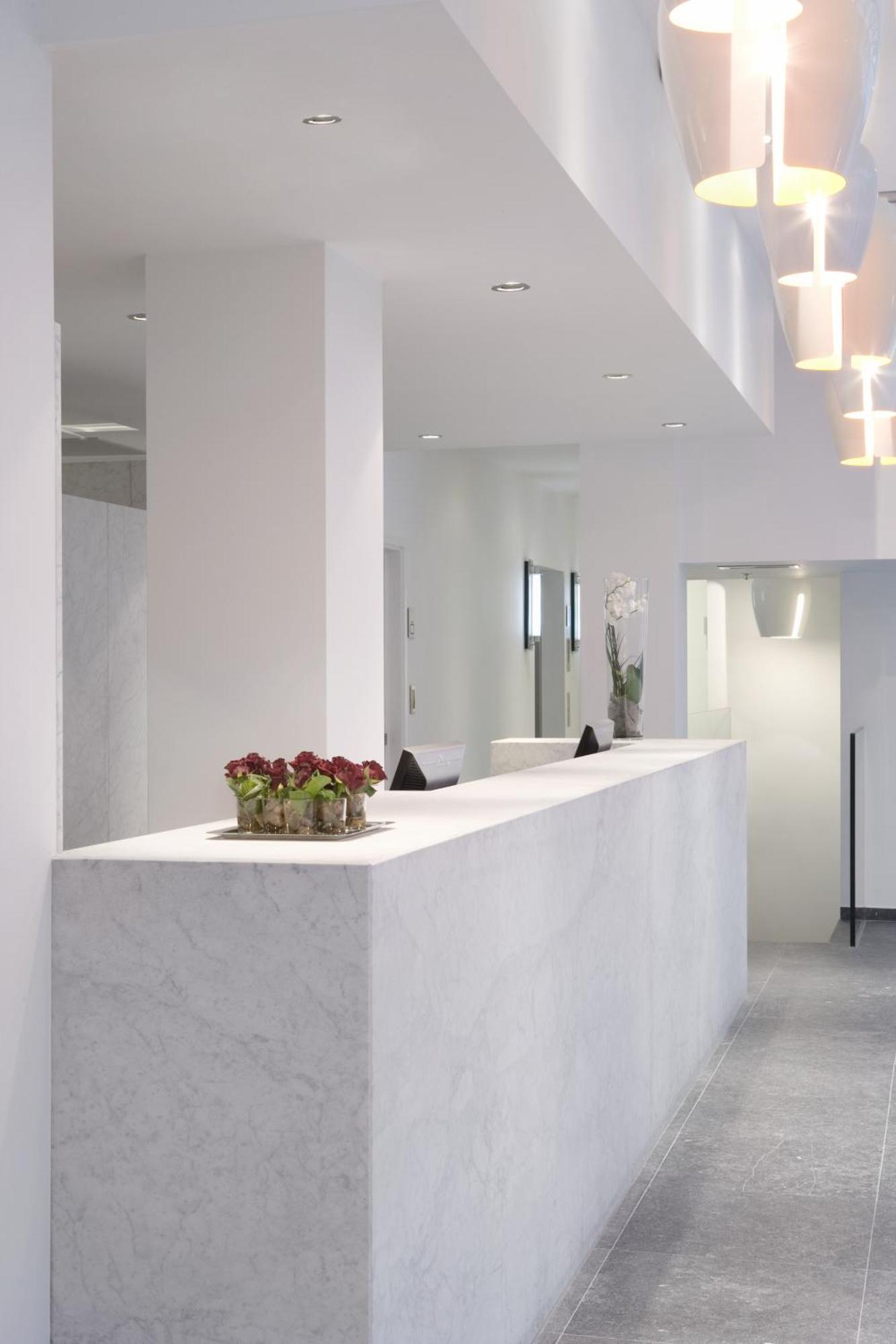 Hotel Aqua By Happyculture Saint-Gilles Exterior photo