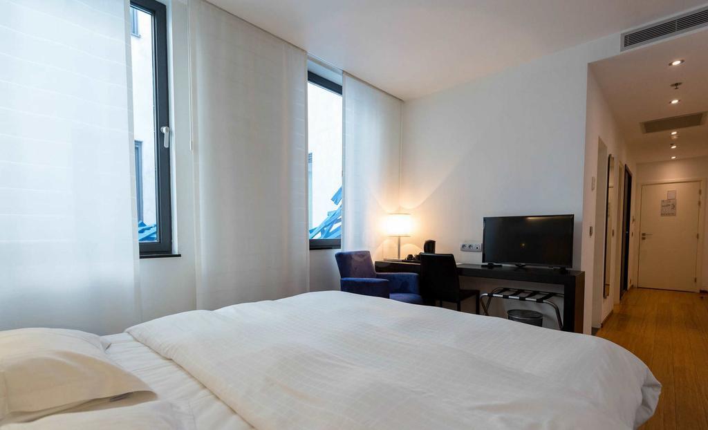 Hotel Aqua By Happyculture Saint-Gilles Exterior photo
