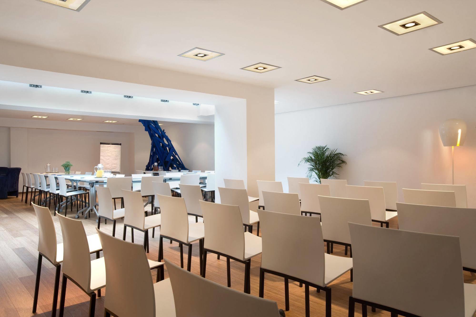 Hotel Aqua By Happyculture Saint-Gilles Exterior photo