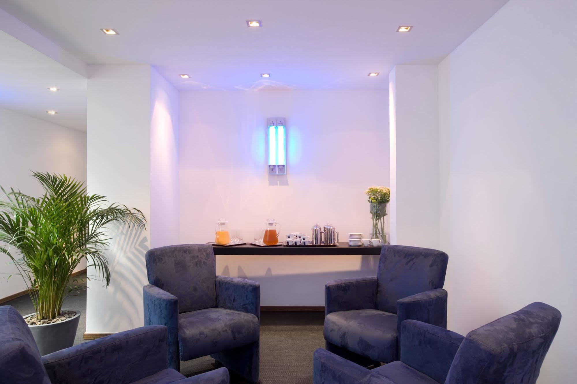 Hotel Aqua By Happyculture Saint-Gilles Exterior photo